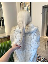 リリック(LYLICK) ホワイト