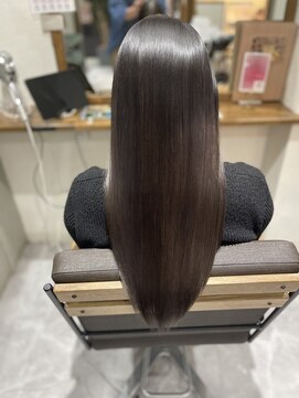 黒髪ヤワ艶ストレート