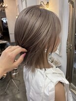 フルアヘッド(FULL A HEAD)&nbsp;ワンブリーチで叶うミルクティーベージュ/ボブ/ハイトーン