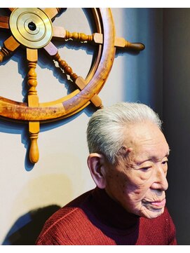 バーバー スタジオ ラフテル(Barber Studio RAFTEL) 圧倒的風格！五老星！ フェザーマッシュ  ソフトツーブロック