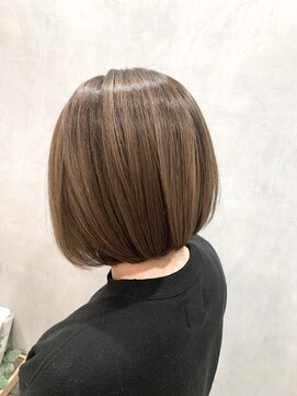 ラフ 八乙女(Rough) 【Rough八乙女】頭が小さく見えるショートボブ