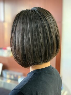 クオリス 赤塚店(QUALIS) 20代30代大人可愛い/ミニボブ/ワンレン/ボブ/丸み/ハイライト