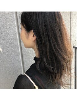 キートス(Kiitos) kiitos西梅田/外国人風フォーギーベージュ