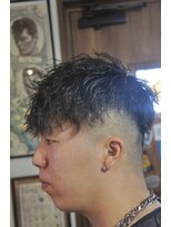 ヴェナ(VeNA)&nbsp;ツイストパーマ×フェード