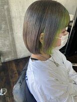 ガルボ ヘアー(garbo hair) ライムグリーン インナーカラー にしむらりな グレー