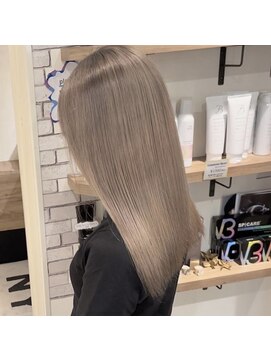 ニューヨークニューヨーク 三宮店(NYNY) 潤艶ミルクティーベージュカラー