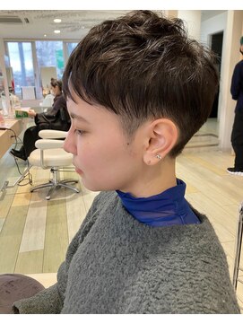 ヘアークラフト アニー 南郷18丁目店(HAIR CRAFT Annie) 切り込みショート