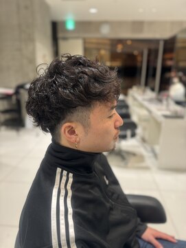 アヴァンスクロス あべのルシアス店(AVANCE. CROSS) ツーブロック×似合わせパーマ