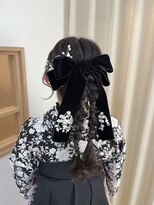 ツインポニー ポニーアレンジ 編みおろし 袴ヘア 卒業式ヘア