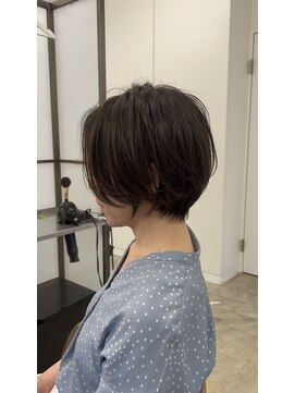 スクエアペア(SQUARE PAIR) 大人ショートボブ　シークレットハイライト　オリーブ　40代