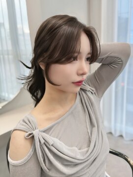 リッカ(LICCA) 【RINA】センター分け前髪レイヤー×シナモンベージュ