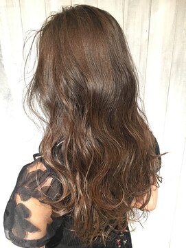 ヘアサロン アティリー(Hair Salon Attirer) 西梅田/ボブ/グレーベージュ/白髪ぼかし/ハイライト/ベージュ