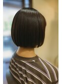 「艶感ストレート×美シルエット大人ボブ」