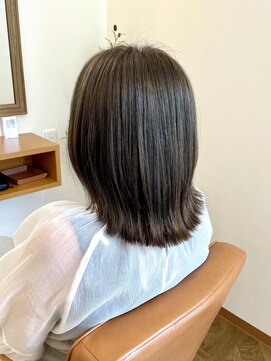 プティ 稲毛(Petit) カーキグレージュで透明感のある艶髪【稲毛/稲毛駅】