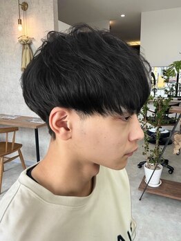 グニー(gunii)の写真/【岩国駅徒歩2分】駅近で通いやすいのも魅力♪ONもOFFもカッコ良く！清潔感のある仕上がりで好感度UP◎