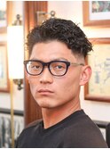 スパイラルパーマスキンフェードメンズツーブロック