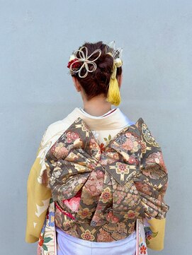 ブランカ(blanca) シニヨンヘア