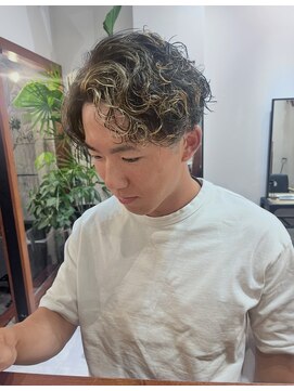 エラ(Ella) スパイラルパーマ