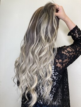 ビューティ スタジオ モッズ 渋谷(beauty studio M.O.D shibuya) M.O.D【モッズ】ホワイトグレーグラデーションスタイル