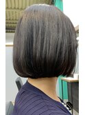 襟足がポイント☆水平きれいボブ