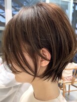 ラフ 新宿(Laff)&nbsp;新宿 大人可愛い 20代30代40代 丸みショート 耳掛けショートボブ