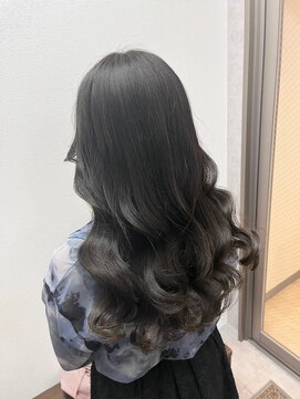 ウルー 六本木店(uruu) 【ヨシンモリ】六本木/六本木駅/ヘアセット/早朝/巻き髪