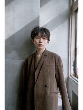 トゥ(TOE) アンニュイなショート