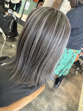 ステレオ ヘアデザイン 安城店(STEREO HAIR DESIGN) ～コントラストハイライト(12月)～