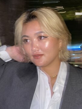 ビュートリアム265(BEAUTRIUM 265) 海外風癖毛切りっぱなしボブ/顔周り小顔前髪/ハイトーンボブ銀座