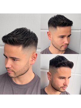 メグロバーバーショップロッポンギ 目黒六(MEGURO BARBER SHOP 6PPONGI) トレーニー必見!スキンフェードスタイル