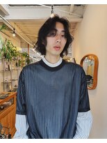 ヒュージ 表参道(huge)&nbsp;ルーズパーマ/ワンカール/刈り上げないメンズカット/眉毛