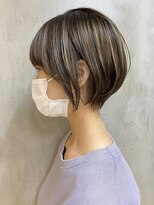 エリマ 調布(elima) ショートヘア顔周りレイヤーブリーチダブルカラーショートボブ