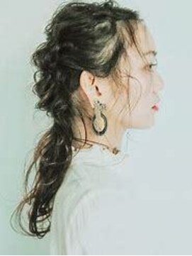 モードケイズ 阪急茨木店(MODE K's) 編み込みアレンジ