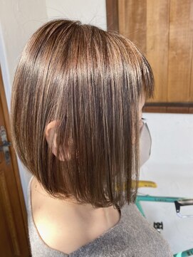 パディントン(Paddington) 大人ボブ & 細めハイライト☆