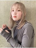 ハイトーンベージュ 前髪あり ケアブリーチ ダブルカラー