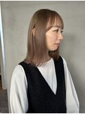 くすみベージュ