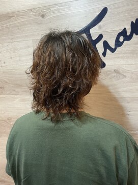 コン(KON) 波巻きパーマ