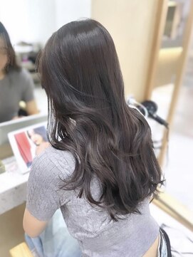 ミシェリー(misherry) グレージュカラー/レイヤーカット/デザインカラー