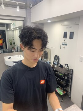 クロムトウキョウ ザ バーバー ネオン 新宿店(CHROM TOKYO the Barber ne/on) ショートツイストスパイラルパーマ