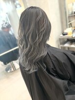 ヴィムヘアー 北谷店(VIM hair)&nbsp;小顔大人可愛い外ハネシルキーベージュミディ20代30代40代