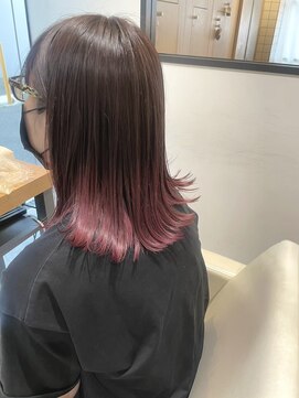 マッシュ グランバーズ 布施(MASHU GRANDVASE) ローズレッドなグラデーション