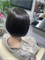 レヴリー(reverie)&nbsp;小顔ショートボブ　暗髪グレージュ