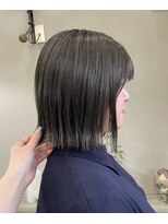 シアン(cyan)&nbsp;オリーブカラー×ボブ