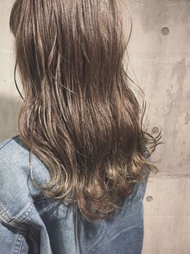 ホワイト 伊勢崎(WHITE) 外国人風 イルミナカラー カーキグレージュ【伊勢崎 イルミナ】