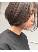 ナチュラルハイライトと透けるグレージュと柔らかボブ