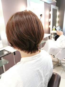 フラッグ ヘアー 天神西通り店(Flag HAIR) 丸いマッシュショート