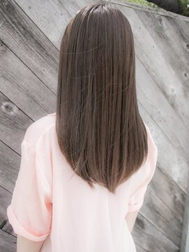 ルティア(Lutia) 艶髪セミロング