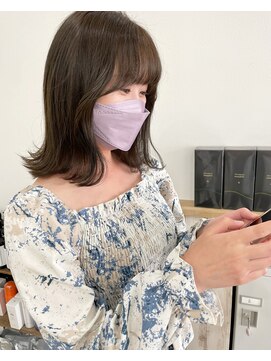 カミエ(kamie) *オリーブグレージュ 小顔バング 外ハネボブ 神戸 三宮