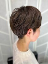 ツムグ 代官山店(TUMUGU)&nbsp;白髪ぼかしアッシュブラックミントアッシュ×小顔ショートボブ