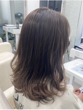 クレアトゥールウチノ(CREATEUR Uchino) 『ヘアケアしながらカラー☆』